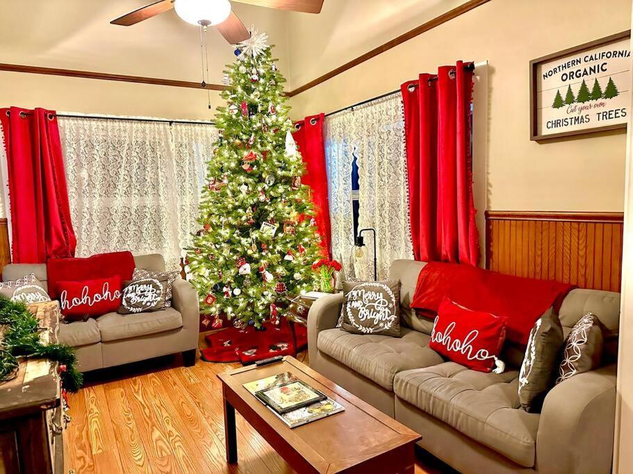 Spacious Downtown Jackson Retreat- Historic Hangout Екстер'єр фото