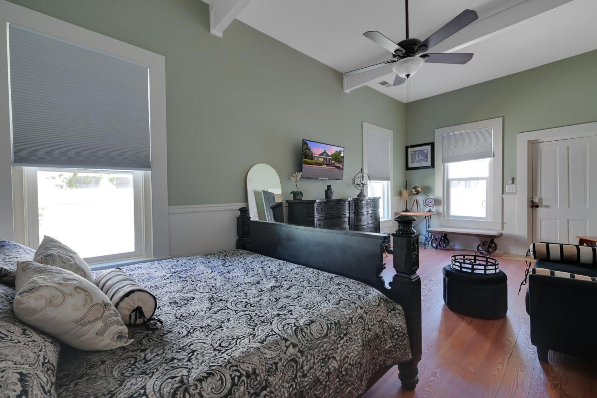 Spacious Downtown Jackson Retreat- Historic Hangout Екстер'єр фото