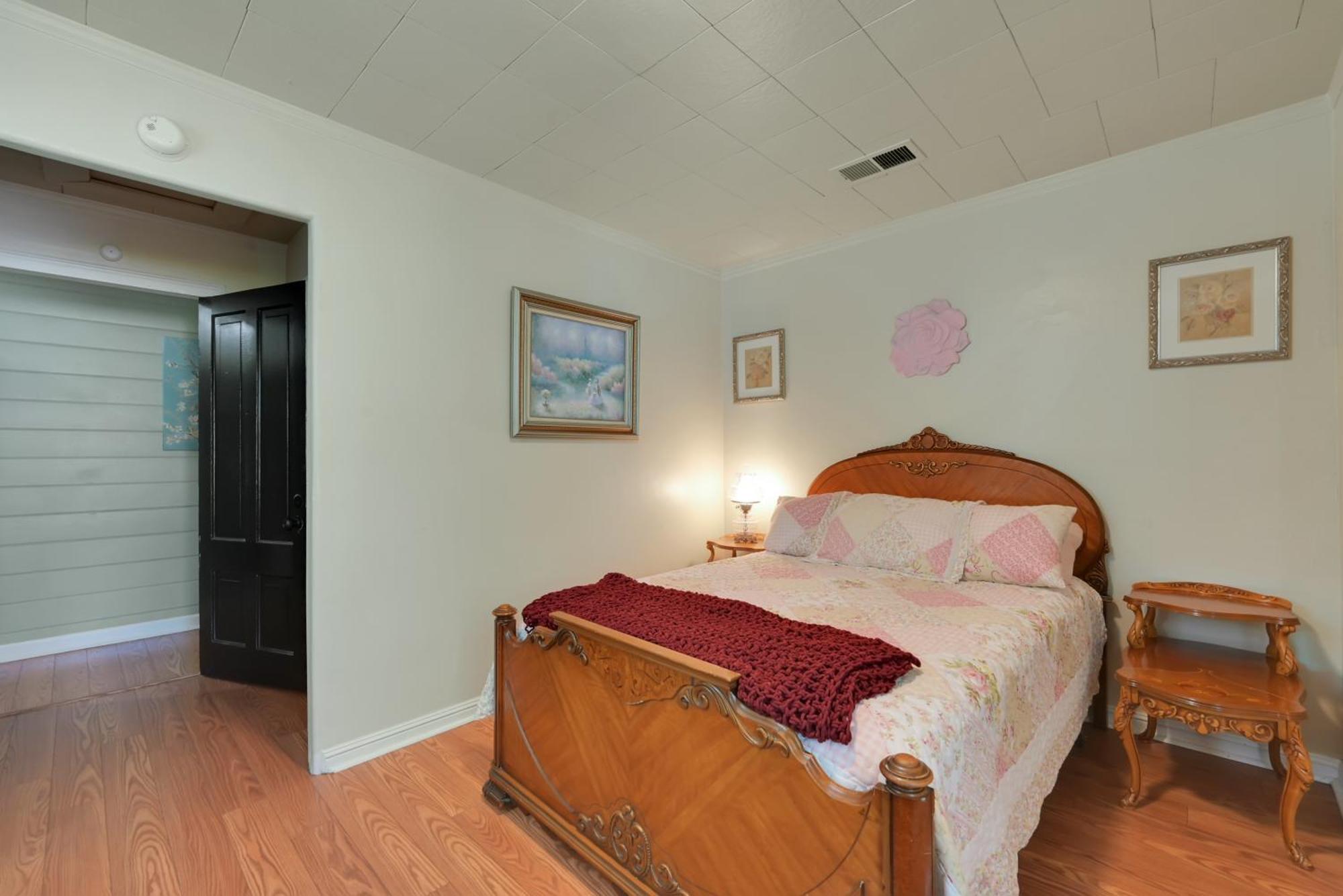 Spacious Downtown Jackson Retreat- Historic Hangout Екстер'єр фото