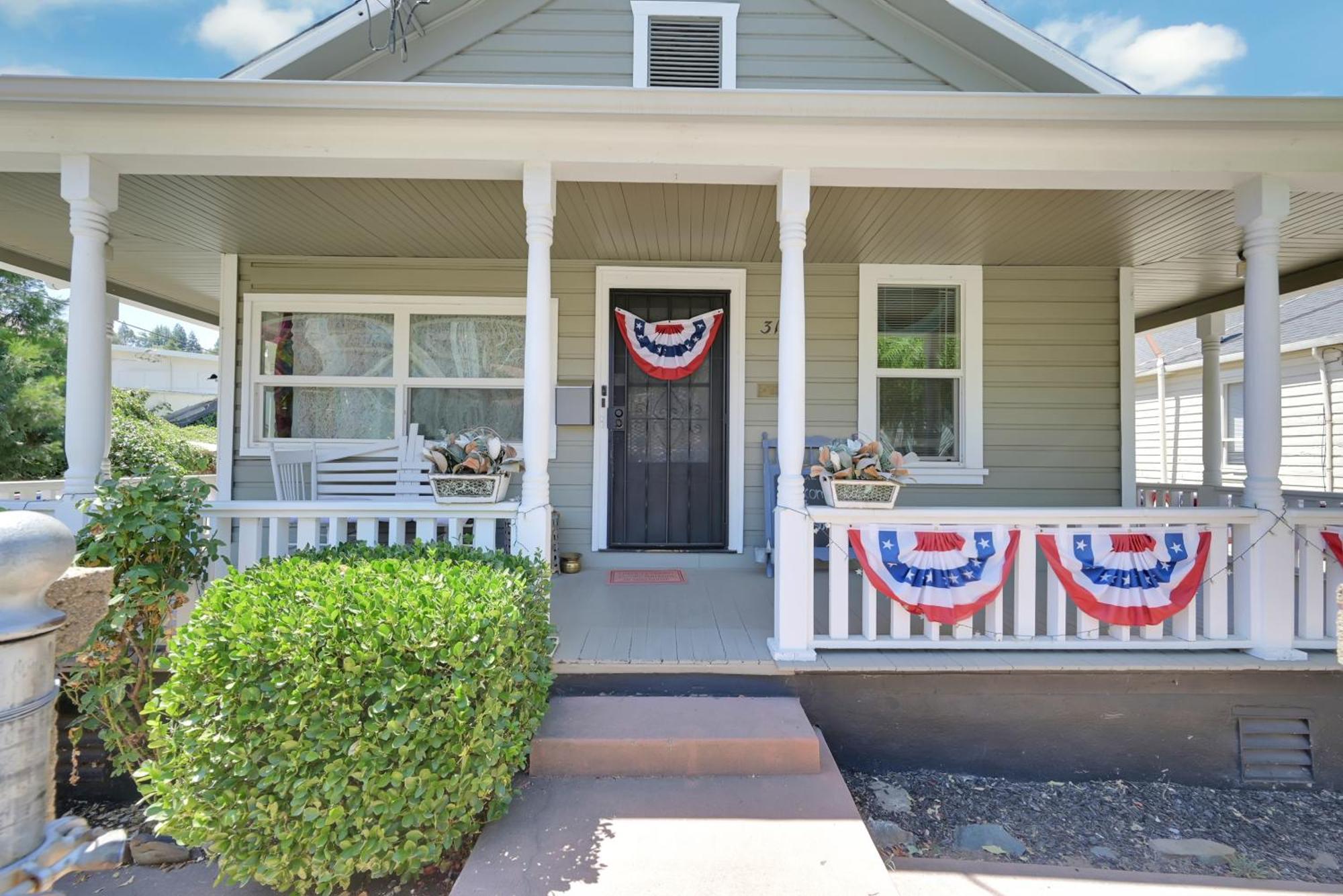 Spacious Downtown Jackson Retreat- Historic Hangout Екстер'єр фото