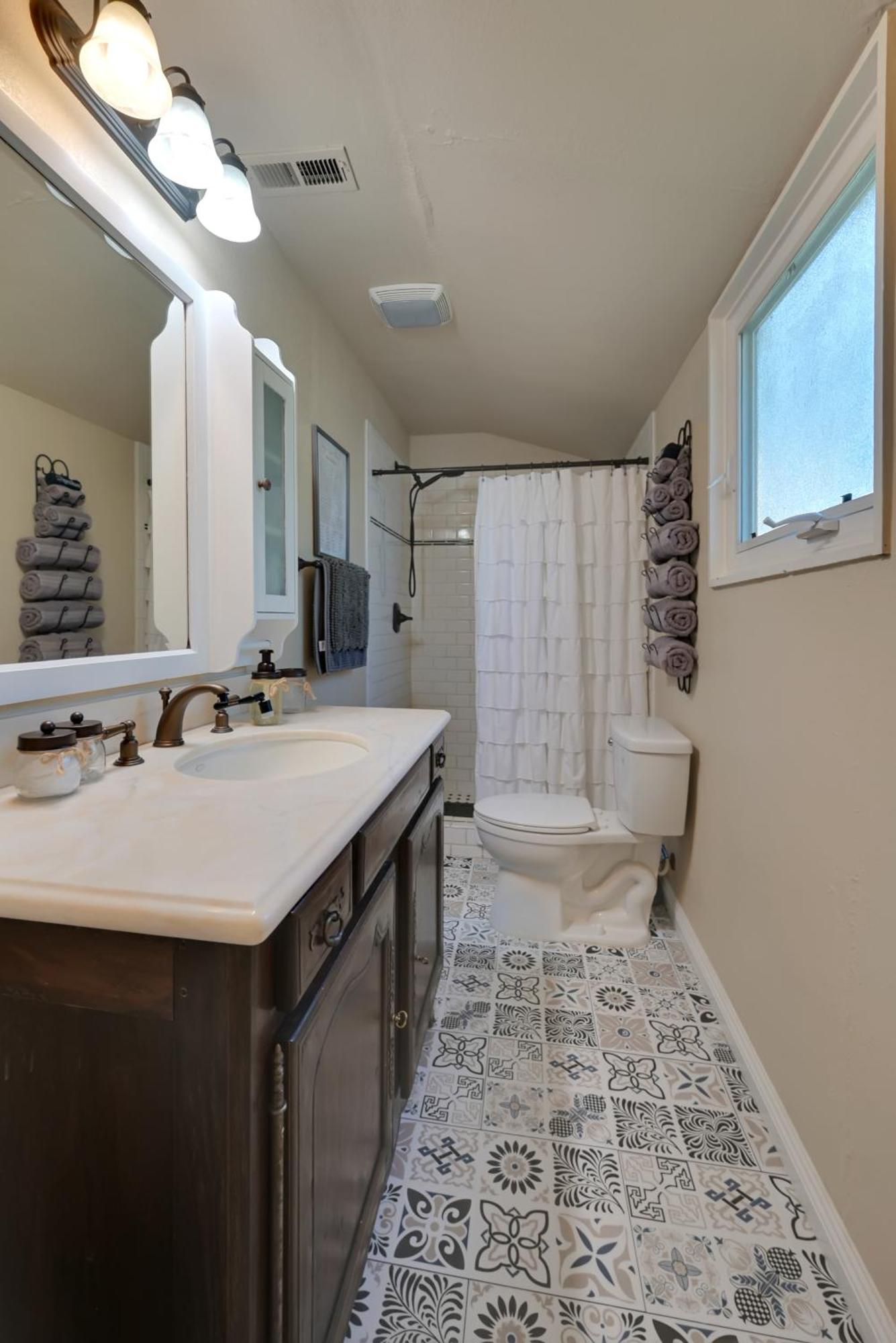 Spacious Downtown Jackson Retreat- Historic Hangout Екстер'єр фото